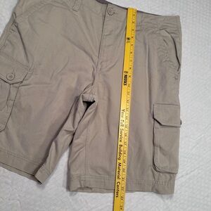 J Ferrar Men's Tan Cargo Shorts Size‎ 36